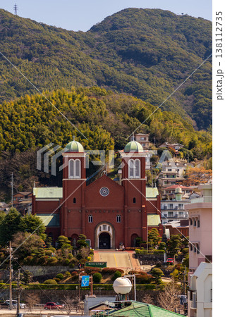高台から見下ろす浦上天主堂 138112735