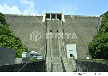 神奈川県相模原の宮ヶ瀬ダム 138113565