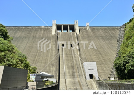 神奈川県相模原の宮ヶ瀬ダム 神奈川県相模原の宮ヶ瀬ダム 138113574