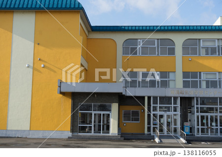 学校の再活用の建物 学校の再活用の建物 138116055