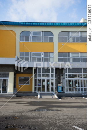 学校の再活用の建物 学校の再活用の建物 138116056