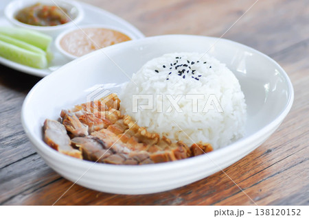 deep fried pork or rice topped with crispy pork or pork and rice or sliced pork and rice deep fried pork or rice topped with crispy pork or pork and rice or sliced pork and rice 138120152