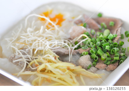 rice gruel or rice porridge or congee with pork ball, pork liver and egg or pork congee 138120255