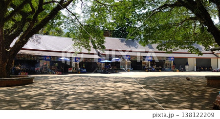 クアンシーの滝にあるショップ【ラオス・ルアンパバーン】 138122209