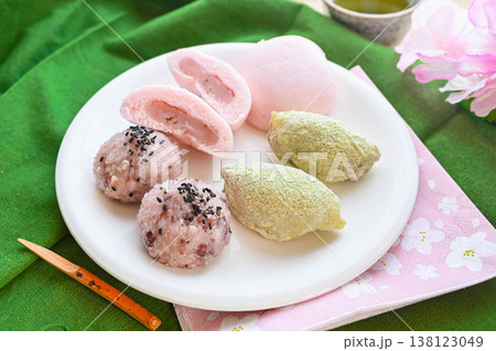 和菓子の盛り合わせ 138123049