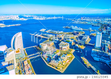 日本の横浜都市景観連節2台と3隻日本の豪華客船が横浜港に集結の超珍景!にっぽん丸や三井オ…、飛鳥Ⅱ 日本の横浜都市景観連節2台と3隻日本の豪華客船が横浜港に集結の超珍景!にっぽん丸や三井オ…、飛鳥Ⅱ 138123345