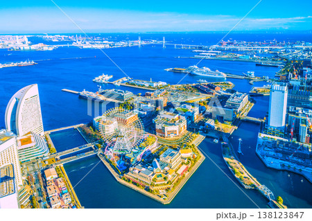 日本の横浜都市景観連節2台と3隻日本の豪華客船が横浜港に集結の超珍景！にっぽん丸や三井オ…、飛鳥Ⅱ 138123847