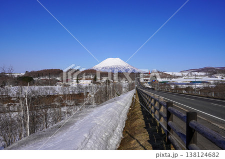 ニセコ町黒川地区羊蹄山ビューポイントから見る羊蹄山（2026年3月 138124682