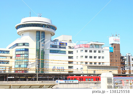 愛知県豊田市、名鉄豊田市駅に停車する電車の風景 愛知県豊田市、名鉄豊田市駅に停車する電車の風景 138125558