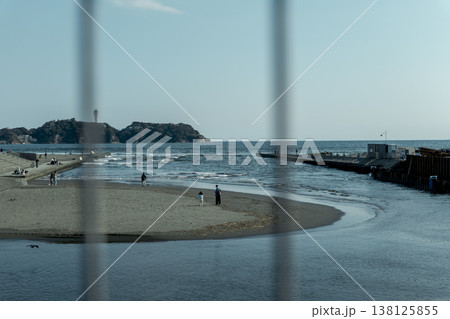 午後の引地川河口と鵠沼海岸　神奈川県藤沢市 138125855