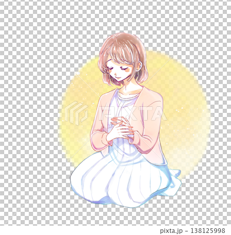 一位表情溫柔的女子，雙手交疊放在胸前。 138125998