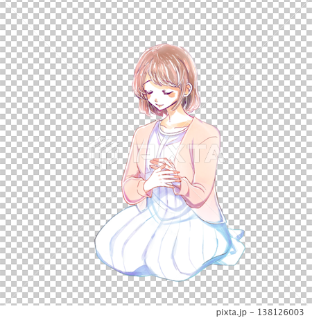 一位表情溫柔的女子，雙手交疊放在胸前。 138126003