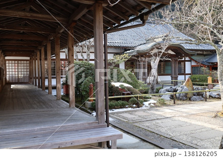 京都市左京区にある鞍馬寺の境内風景 138126205