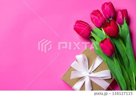 Bunch of tulips and gift box, Mother's Day concept 138127115