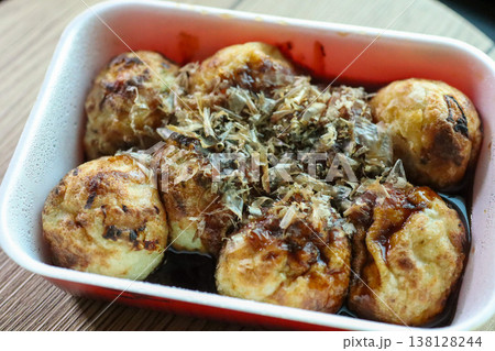 たこ焼き 日本料理 屋台グルメ 和食 takoyaki street food 138128244