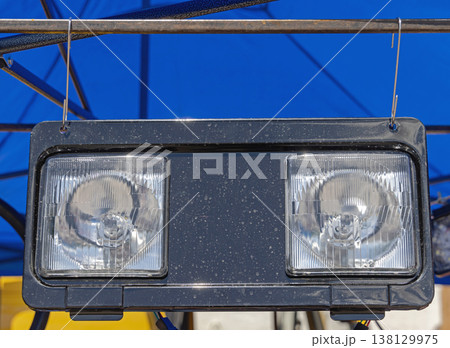 Square Shape Halogen Headlights Square Shape Halogen Headlights 138129975