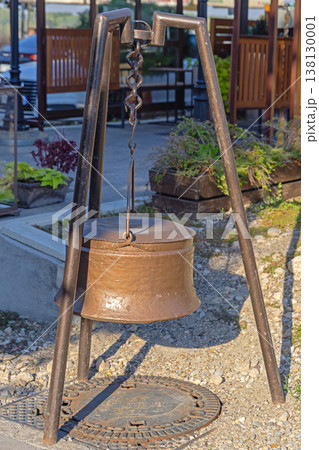 Bronze Cauldron at Tripod Bronze Cauldron at Tripod 138130001