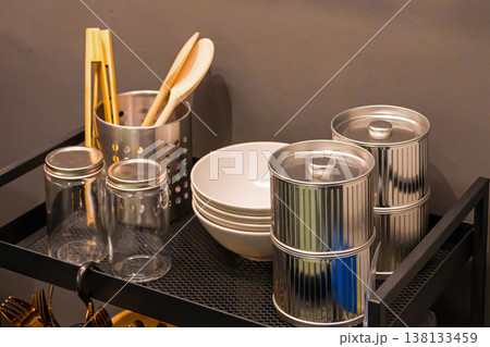 Food delivery cart tools 138133459
