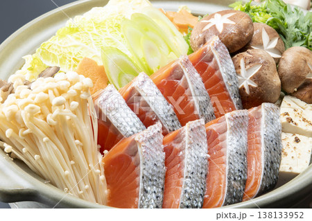鮭の鍋料理 鮭の鍋料理 138133952