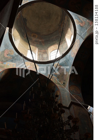 Historic rotunda with luminous chandelier and ornate paintings 138134188