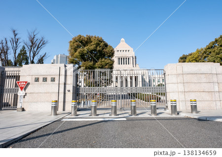 青空に映える国会議事堂 青空に映える国会議事堂 138134659