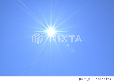 青空と太陽 直射日光 青空と太陽 直射日光 138135163