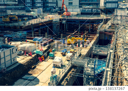 大規模建設現場の風景 再開発中の池袋 2026.02 a-3 暖色寒色強調 大規模建設現場の風景 再開発中の池袋 2026.02 a-3 暖色寒色強調 138137267