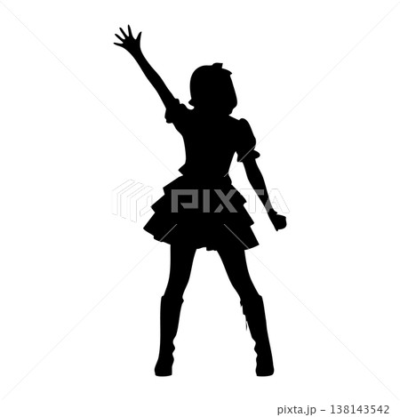 女性のアイドルのシルエットポーズ 138143542