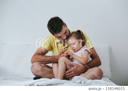 Father and daughter 138146015
