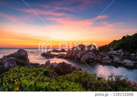 Aerial seascape view of stone cliff  at dusk, Ko Man Klang, Rayong 138152086