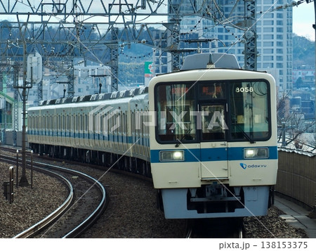 小田急8000形 8058F 狛江駅 138153375