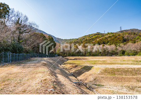 湖西地方の棚田風景　滋賀県大津市北小松 138153578