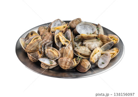 Italian vongole shellfish in ceramic plate on isolated background. Mediterranean seafood flat lay. Italian vongole shellfish in ceramic plate on isolated background. Mediterranean seafood flat lay. 138156097