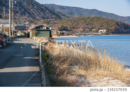 琵琶湖岸風景　滋賀県大津市北小松 138157039