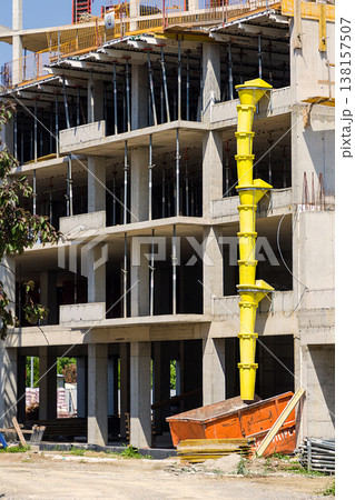 Chute constriction site 138157507