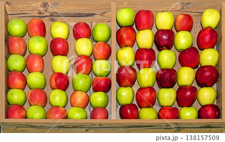 Fresh organic apples Fresh organic apples 138157509