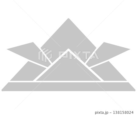 グレーの折り紙のかぶとのイラスト 138158024