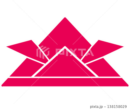 鮮やかなピンク色の折り紙のかぶとのイラスト 138158029