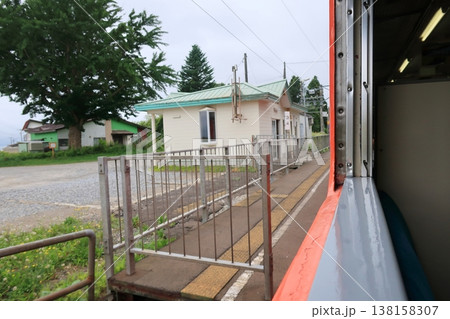 北海道道南いさりび鉄道線　泉沢駅から木古内駅までの風景 138158307
