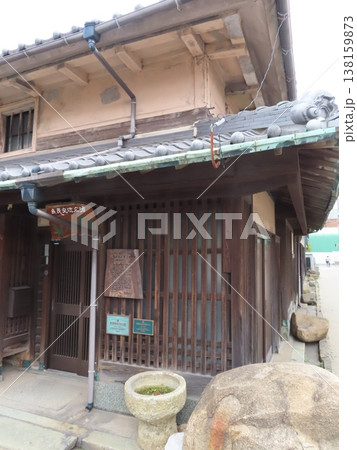 花井家住宅主屋 はないけじゅうたくしゅおく、高砂市の登録有形文化財、肥料問屋、二階の町家 138159873