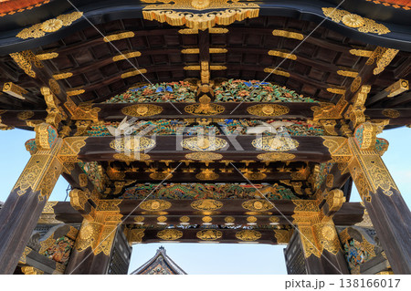 京都の二条城の唐門と二の丸御殿 138166017