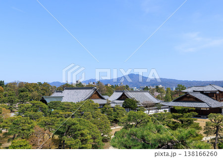 京都の春の二条城 本丸御殿 138166260
