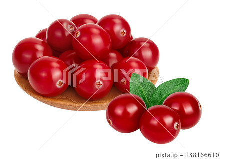 Cranberry in wooden bowl isolated on white background with full depth of field 138166610