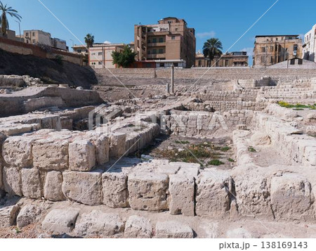 アレクサンドリア市内に残るローマ時代の遺構 アレクサンドリア市内に残るローマ時代の遺構 138169143