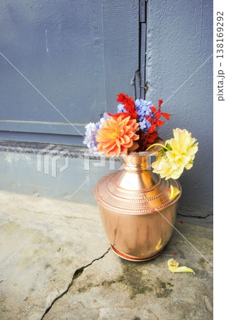 ダリアの供花 ネパール 4 ダリアの供花 ネパール 4 138169292