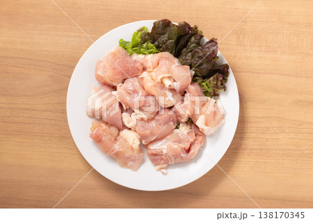 若どり もも肉(唐揚げ 水炊き用) 若どり もも肉(唐揚げ 水炊き用) 138170345