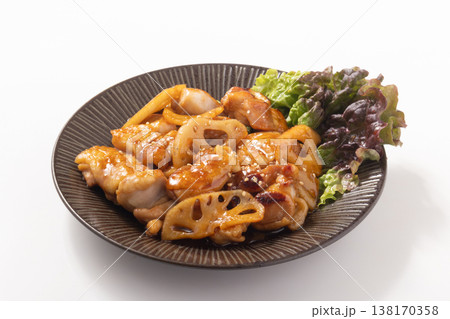 鶏もも肉と蓮根 てりやき 鶏もも肉と蓮根 てりやき 138170358