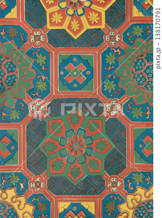 青地に円形の花文様・大和絵風装飾パターン素材 138170791