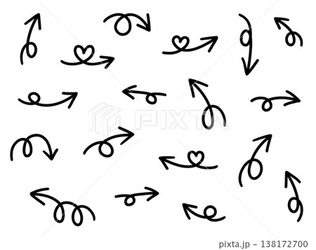 手書きのゆるい矢印アイコンのベクターイラストセット。方向、手描き、シンプル、やじるし 138172700