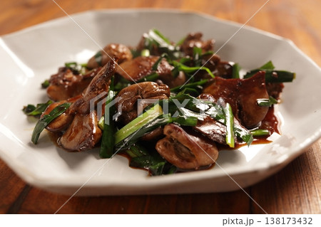 ニラレバ炒め(レバニラ炒め) 中華料理 盛り付け ニラレバ炒め(レバニラ炒め) 中華料理 盛り付け 138173432